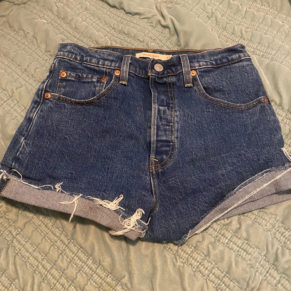 Levi's Ribcage High Rise Distressed Short - Picture 2 of 5